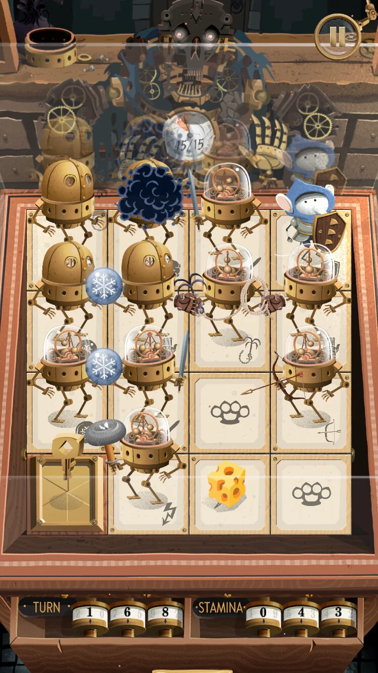 Maze Machina：竖屏完整 4×4 小棋盘；滑动会同步推动敌我，脚下地块决定装备能力。